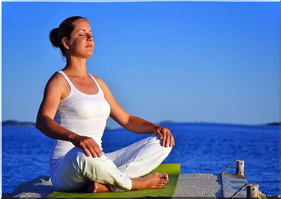 Breathing for yoga: sitali pranayam or refreshing breath