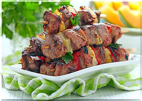 chicken skewers with peppers