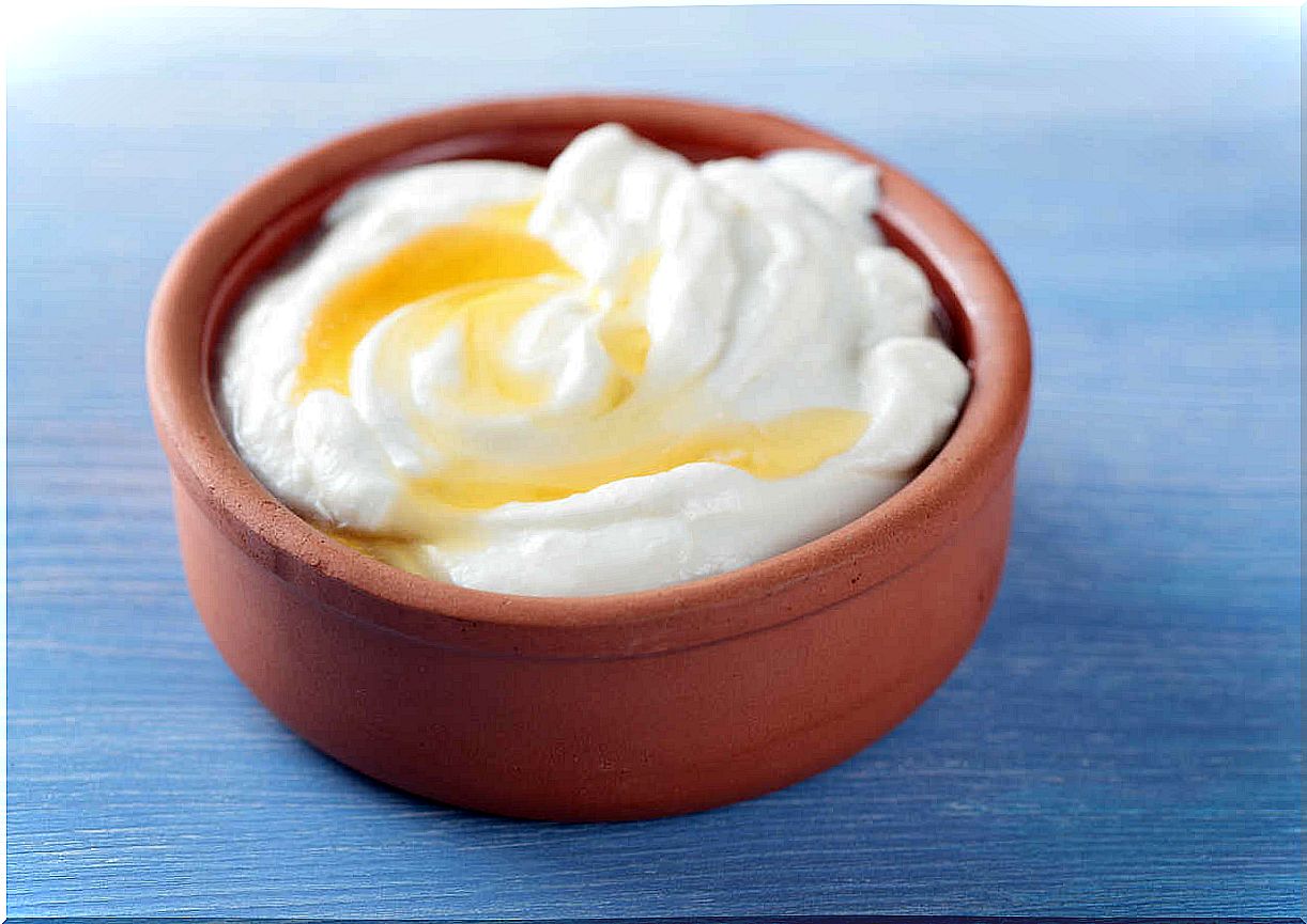 yogurt-with-honey