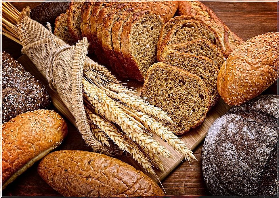 Whole grains for hemorrhoids