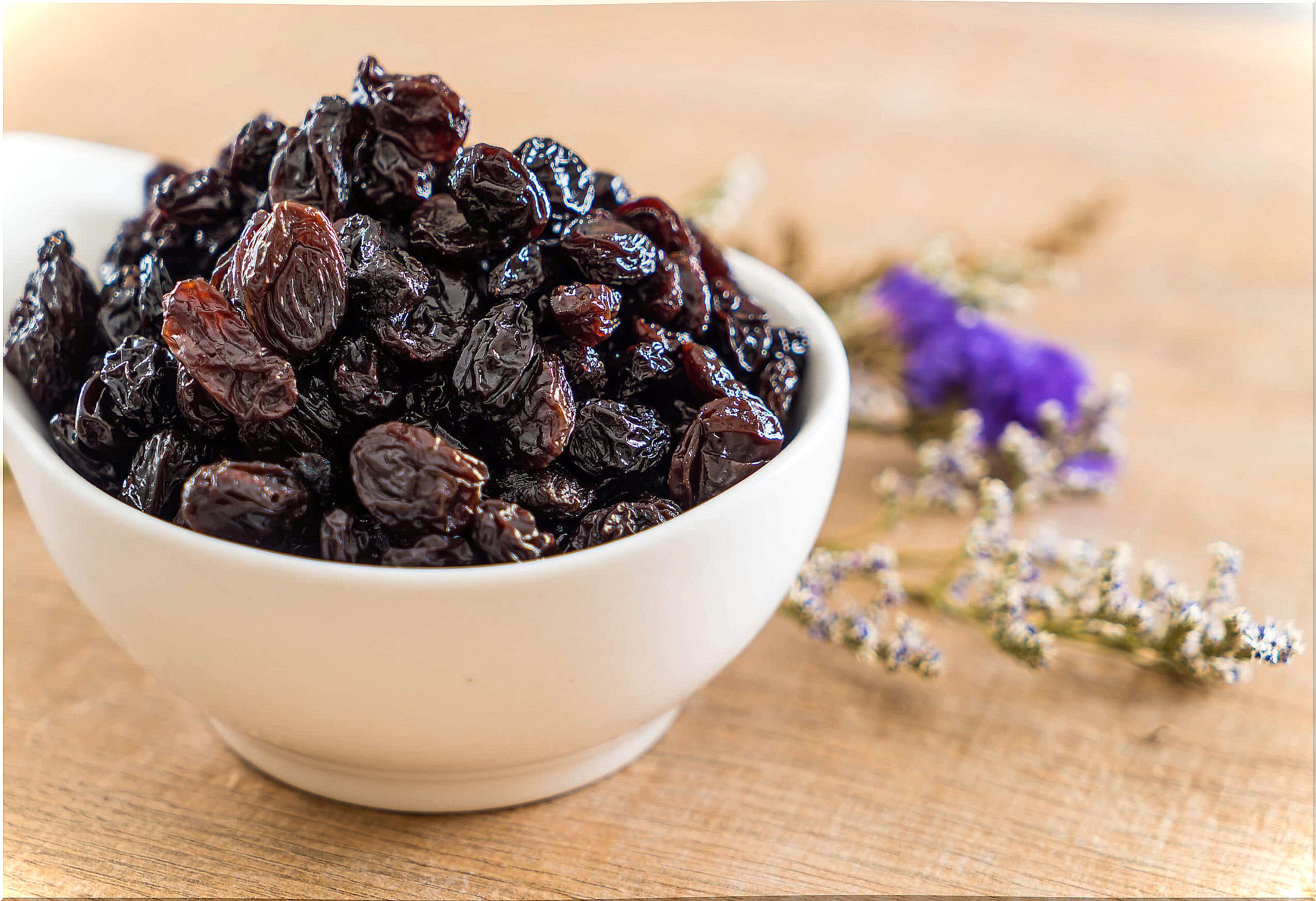 Bowl with raisins for breakfast or snack.