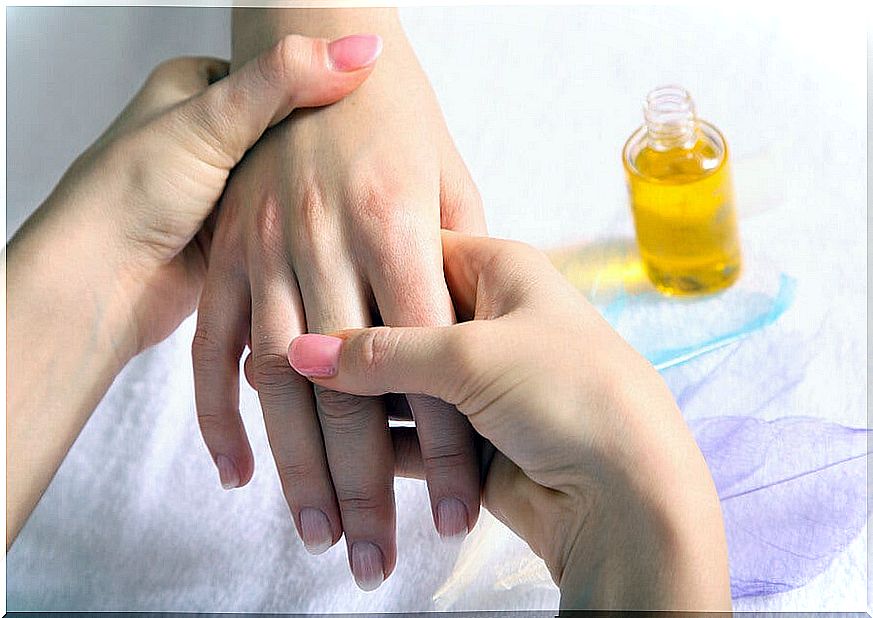 Oil hand massage