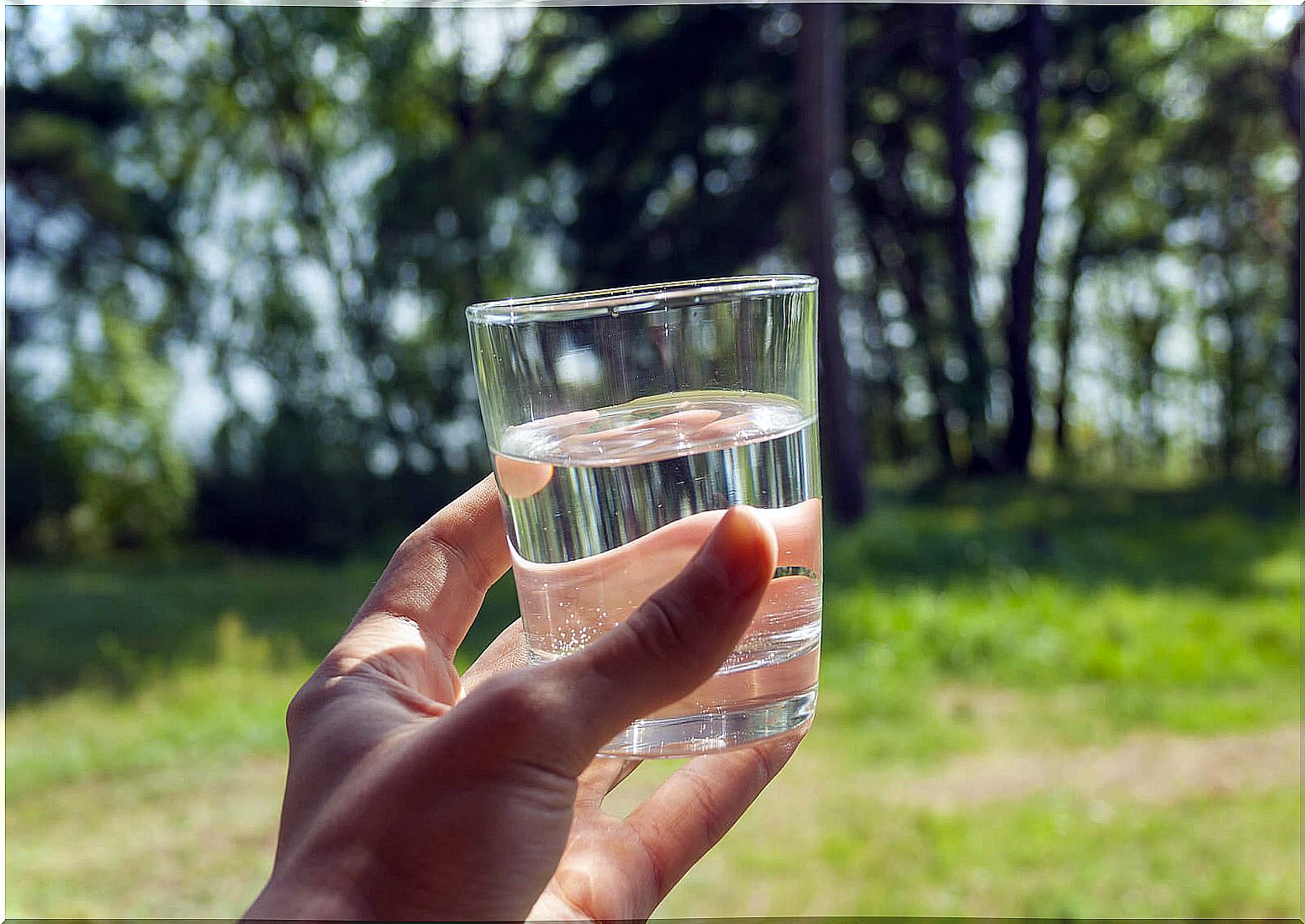 What is the importance and benefits of staying hydrated?